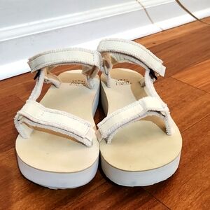 Teva sandals 8